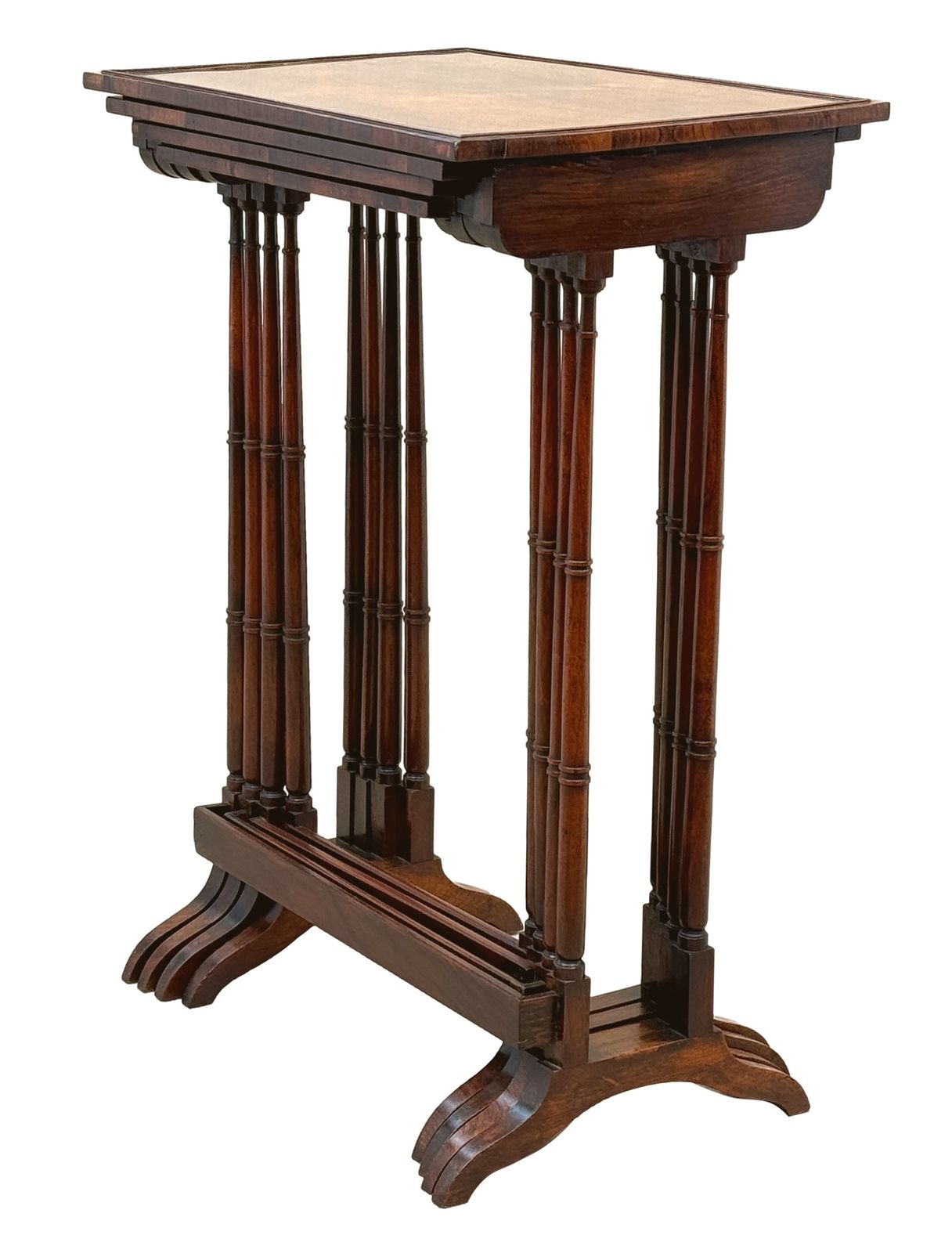 photo for sale Hoogwaardige Regency Rozenhout Quartetto Nesttafels, Set van Vier (Engeland, ca. 1825)