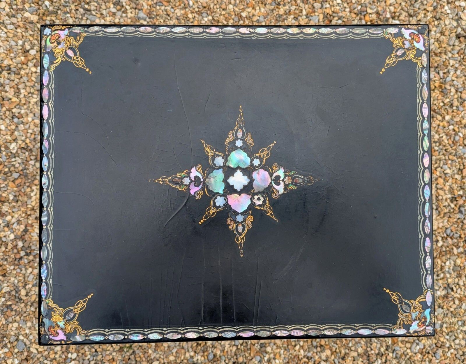 395.0 Nest Of Three Lacquer Tables Mother Of Pearl photo
