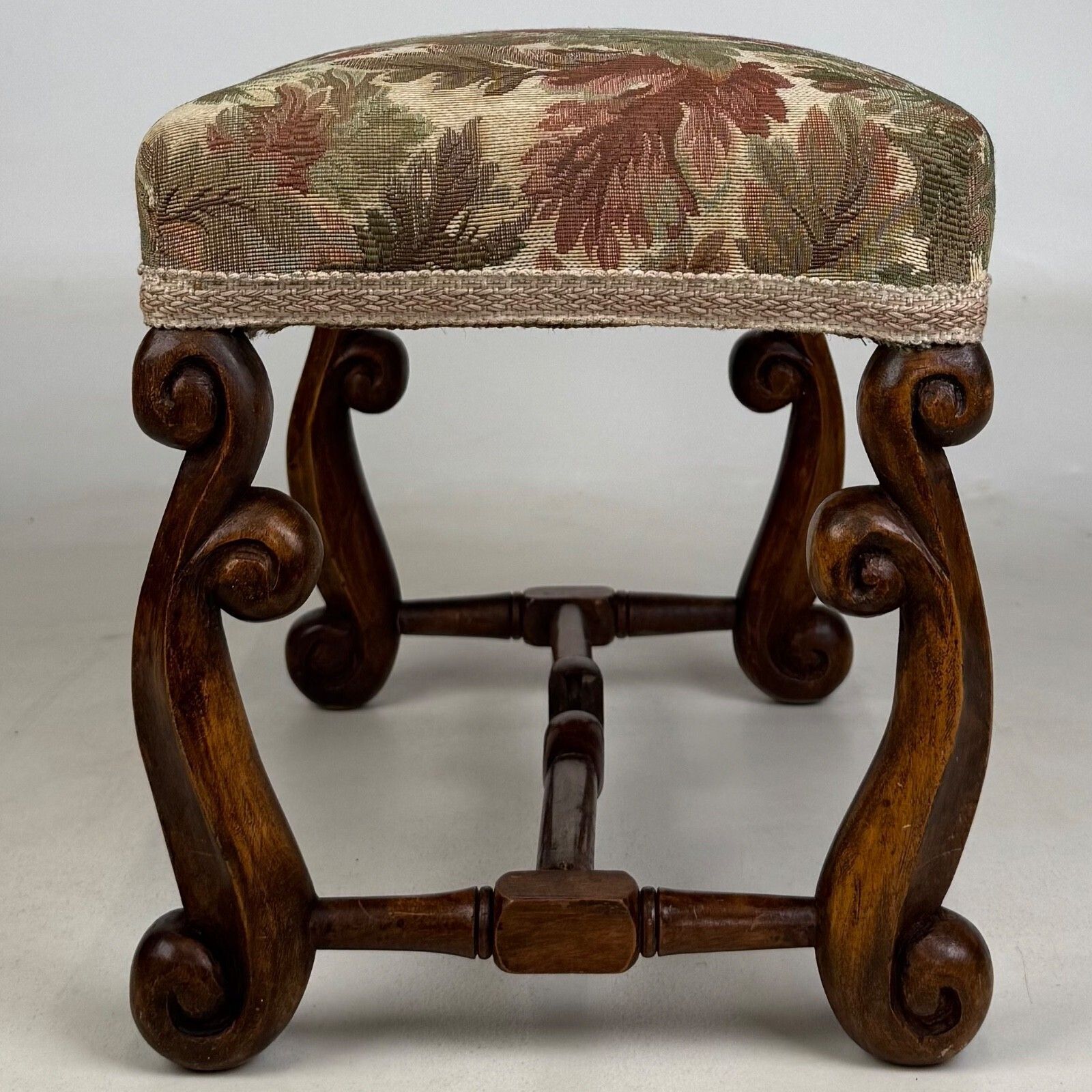 Antique 20th Century Edwardian Tapestry Stool In Walnut ( Af 5901 ) photo for sale