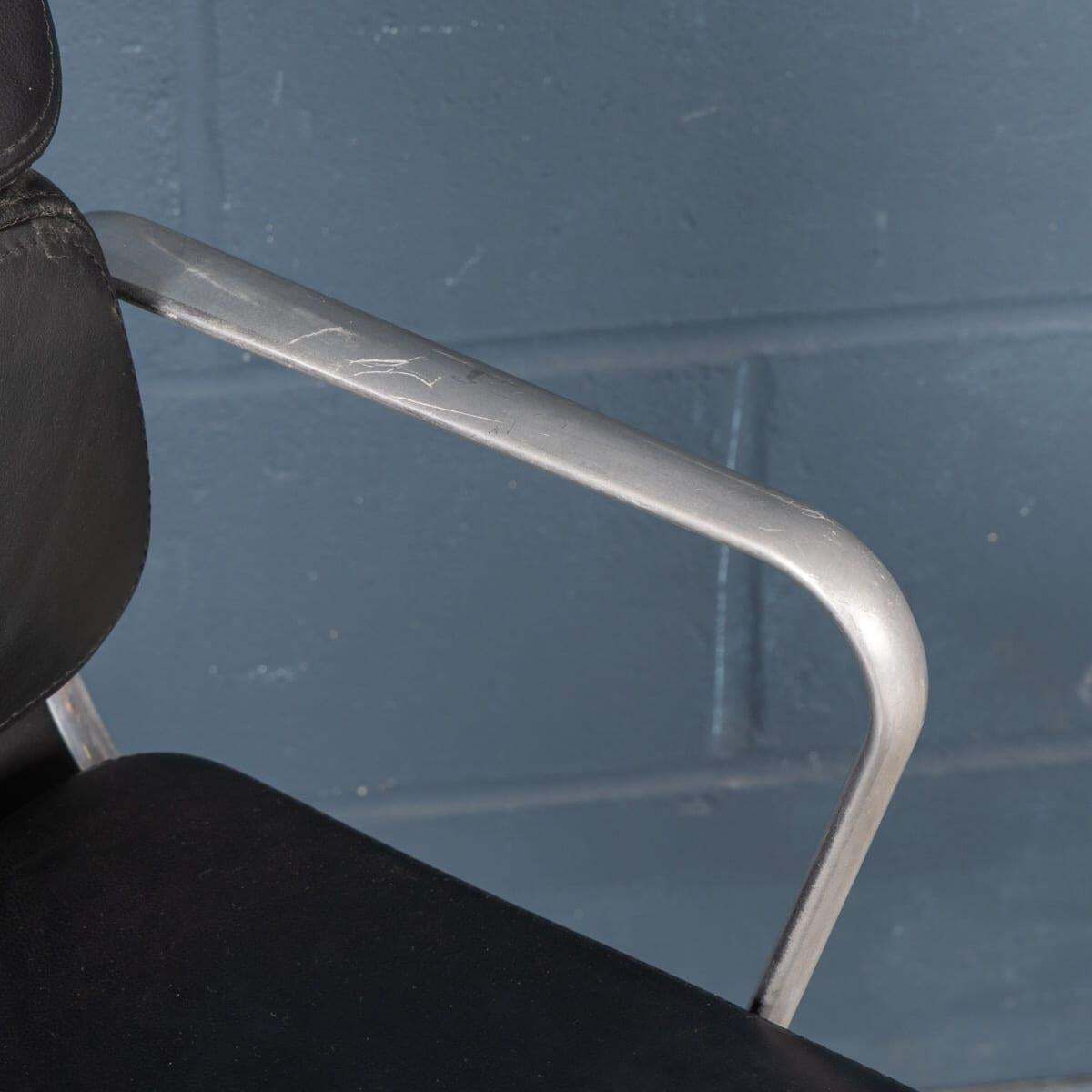photo furniture Vintage 20thc Ea217 Chair In Black Leather By Charles And Ray Eames For Icf