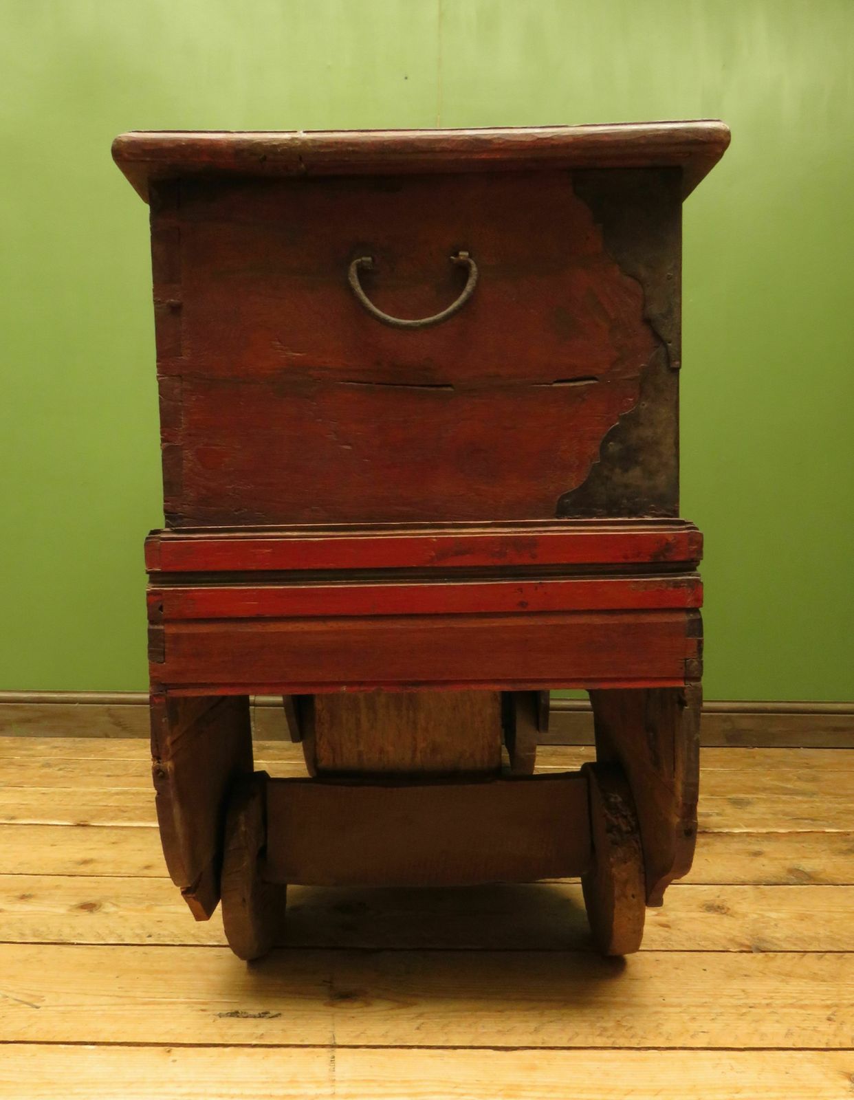 Large Antique Indonesian Marriage Dowry Chest On Wheels photo 525.0