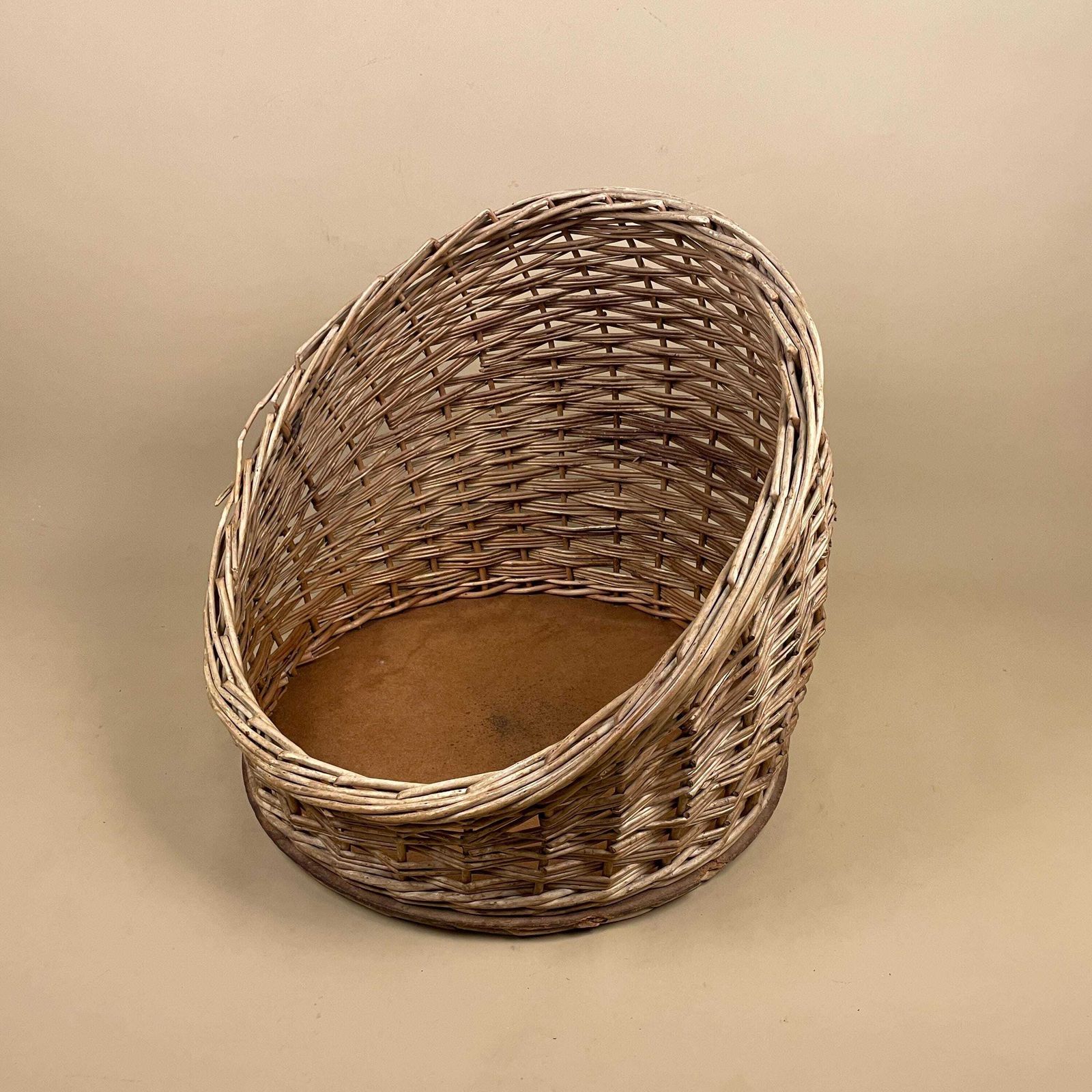 Vintage Wicker Willow Pet Basket Dog Cat Bed Rustic Handmade Farmhouse photo buy
