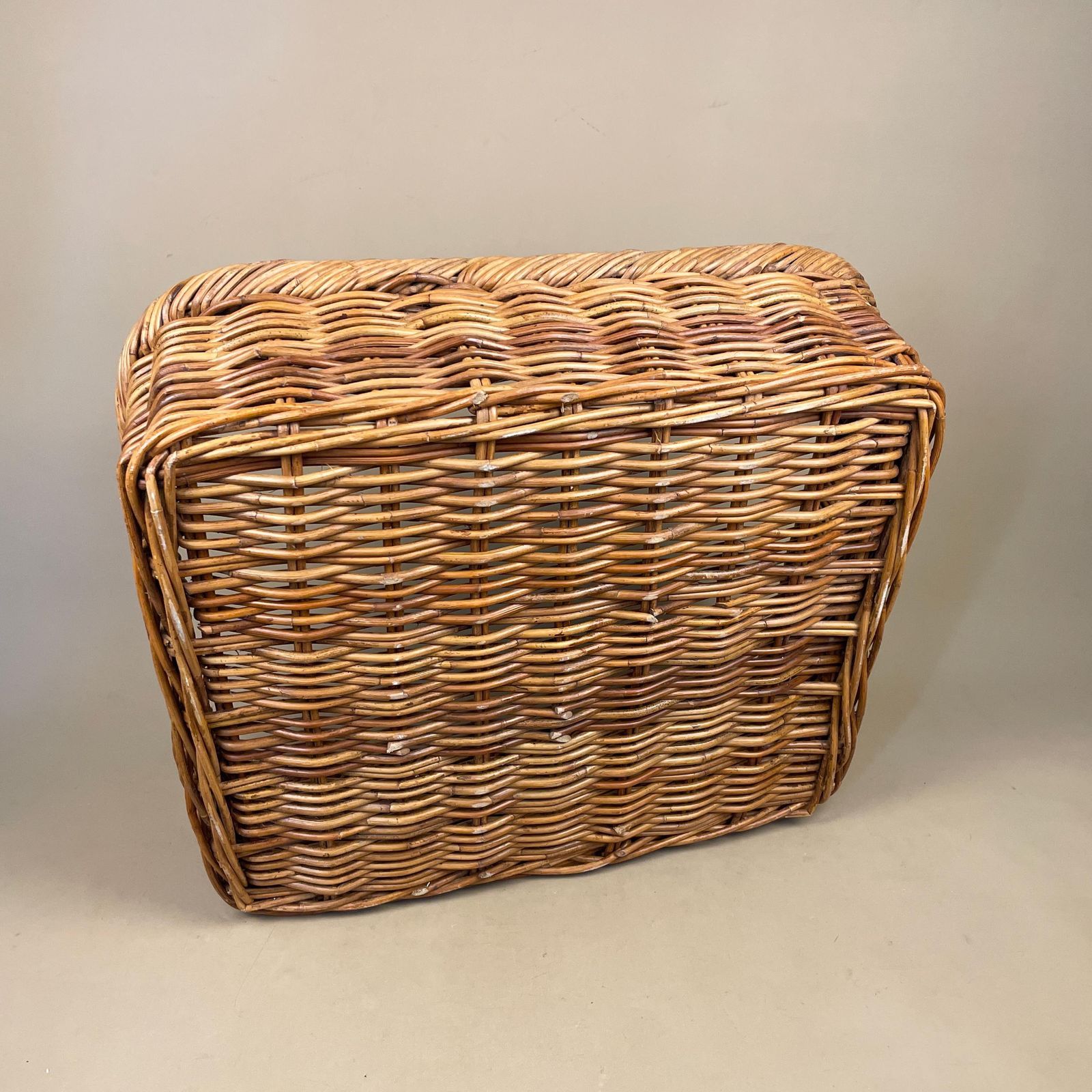 Vintage Wicker Storage Basket With Handles Rustic Farmhouse Display Tray Grocery Bakery Basket photo vintage