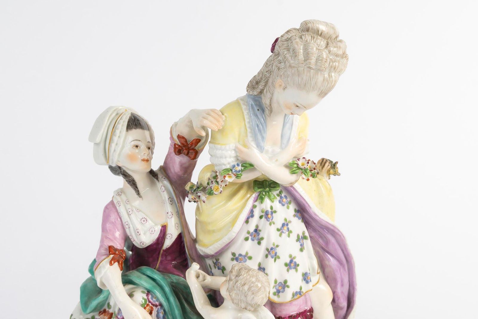 Pair Of Figurines, Meissen Porcelain Sculptures, 19th Century. photo furniture