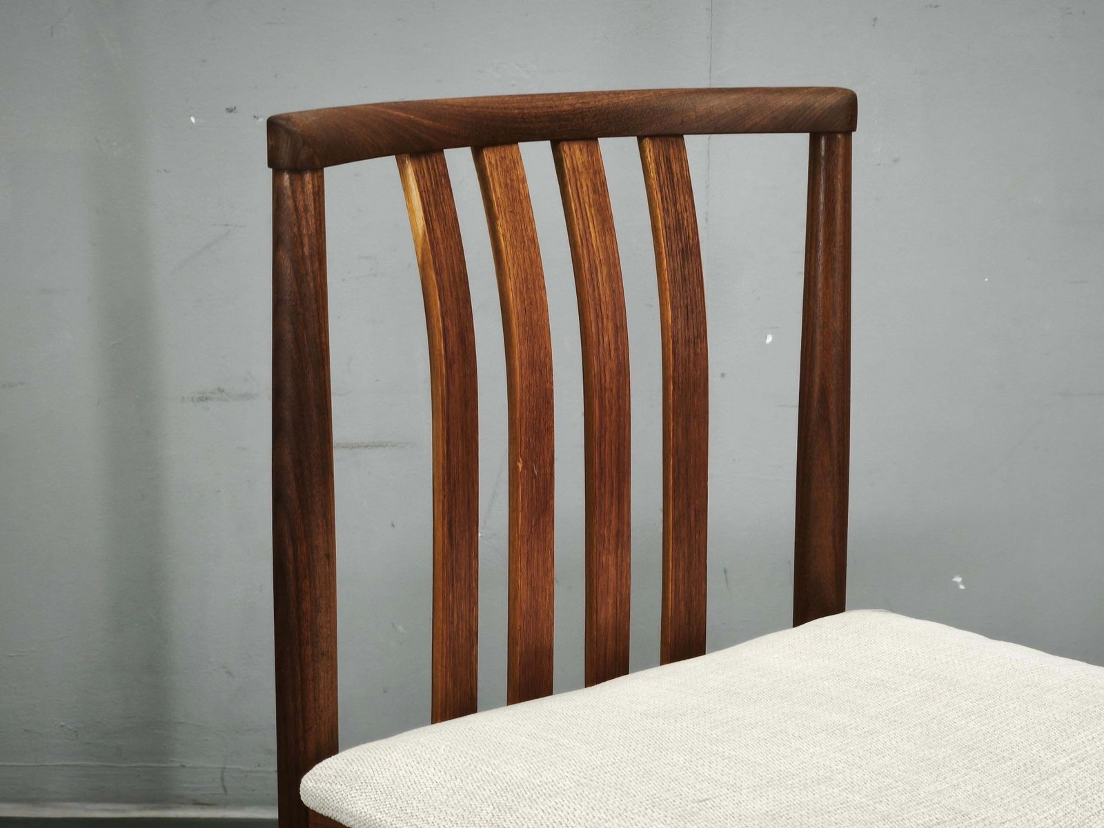 photo for sale Set van vier Deense teakhouten eetkamerstoelen, Scandinavië, jaren 1960