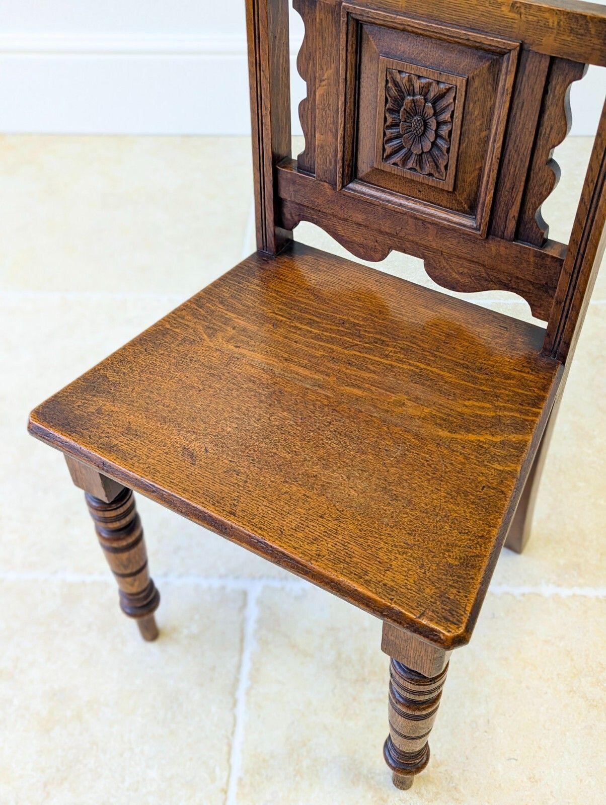 345.0 Antique Victorian Oak Hall Chair C.1890 photo