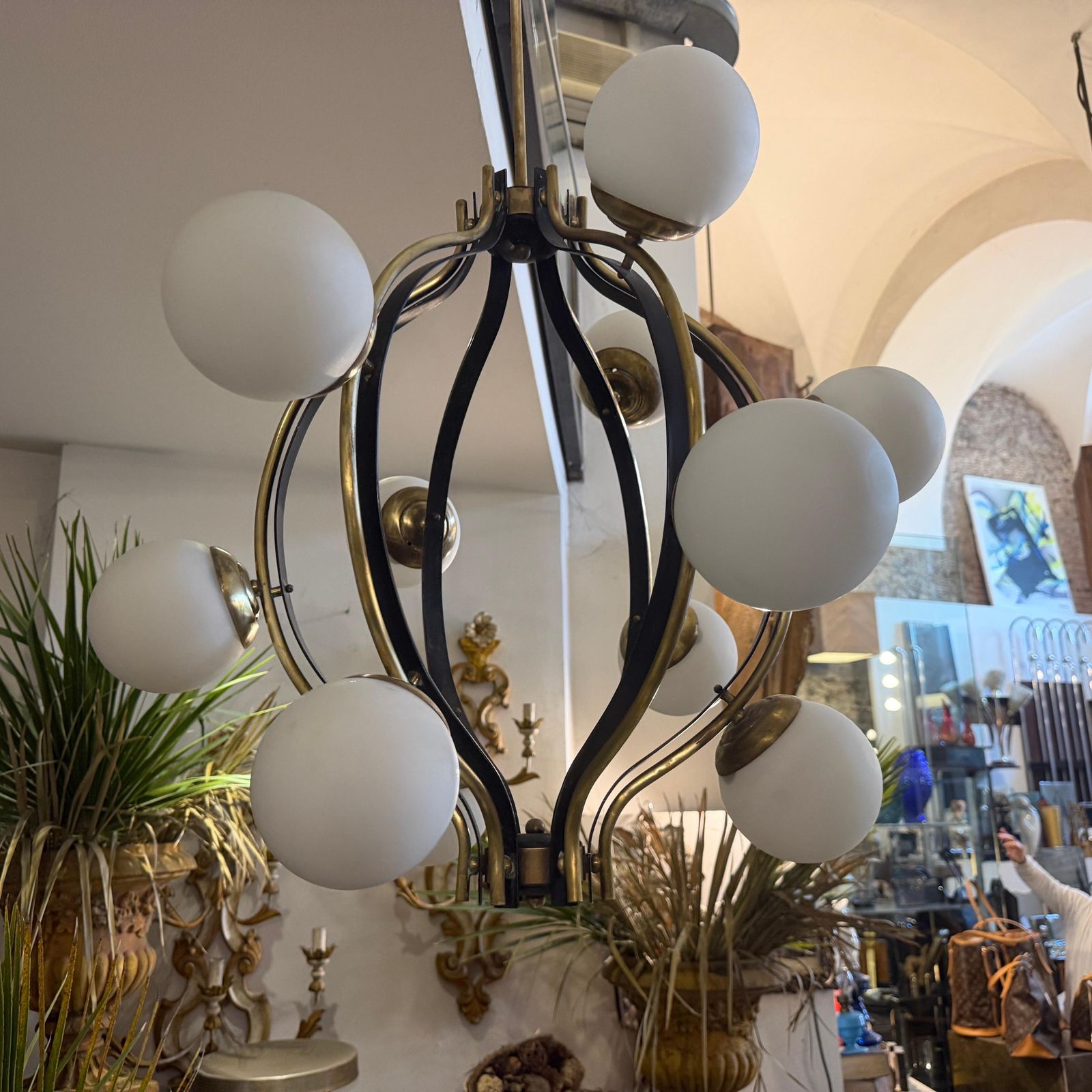1950s Mid  Century Modern Brass And White Glass 12 Lights Chandelier By Stilnovo photo 3473.0