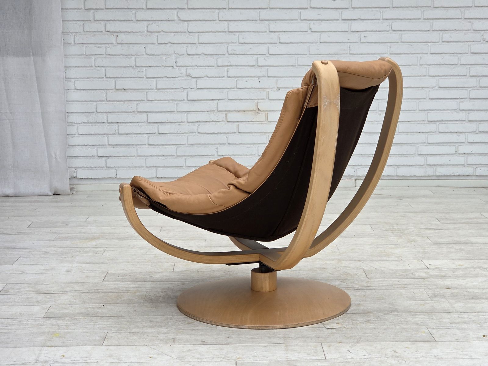 1290.0 1980s, Scandinavian Swivel Armchair, Furniture Leather, Bent Wood. photo