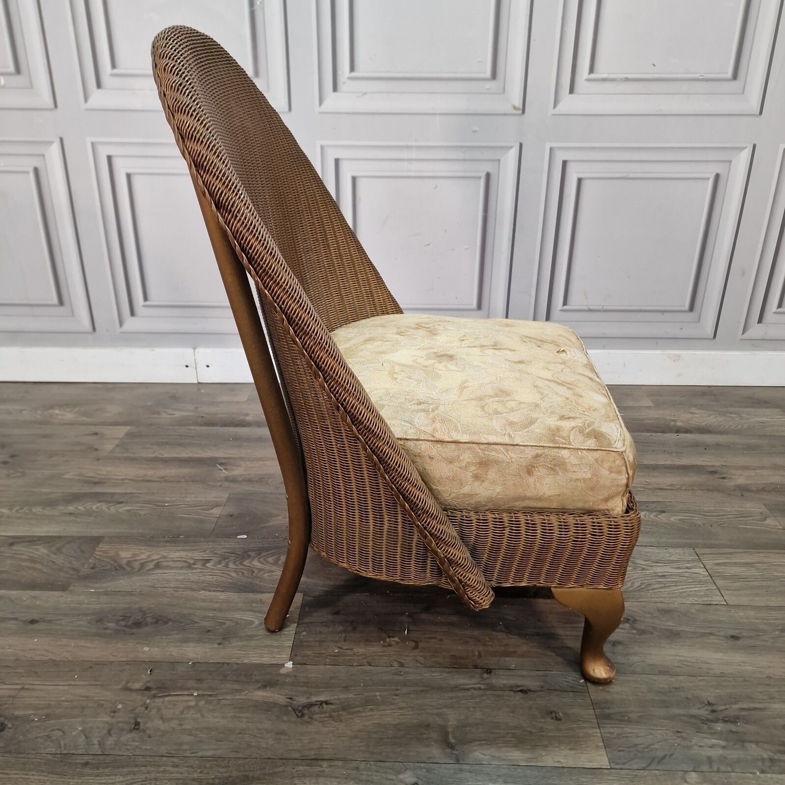 photo vintage Vintage Low Bedroom Chair   Wicker Tub Occasional Seat   Lloyd Loom Style Retro