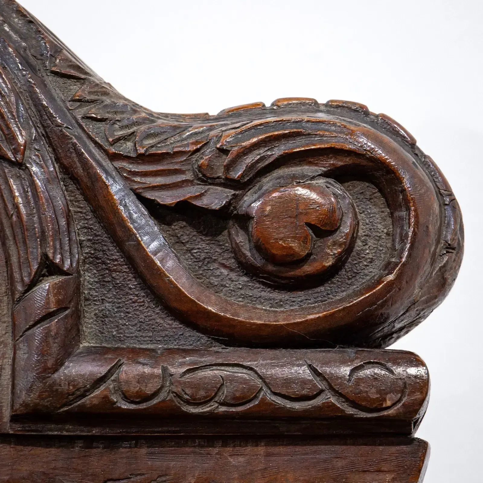 Carved Oak Throne Armchair With Leather Seat photo vinterior