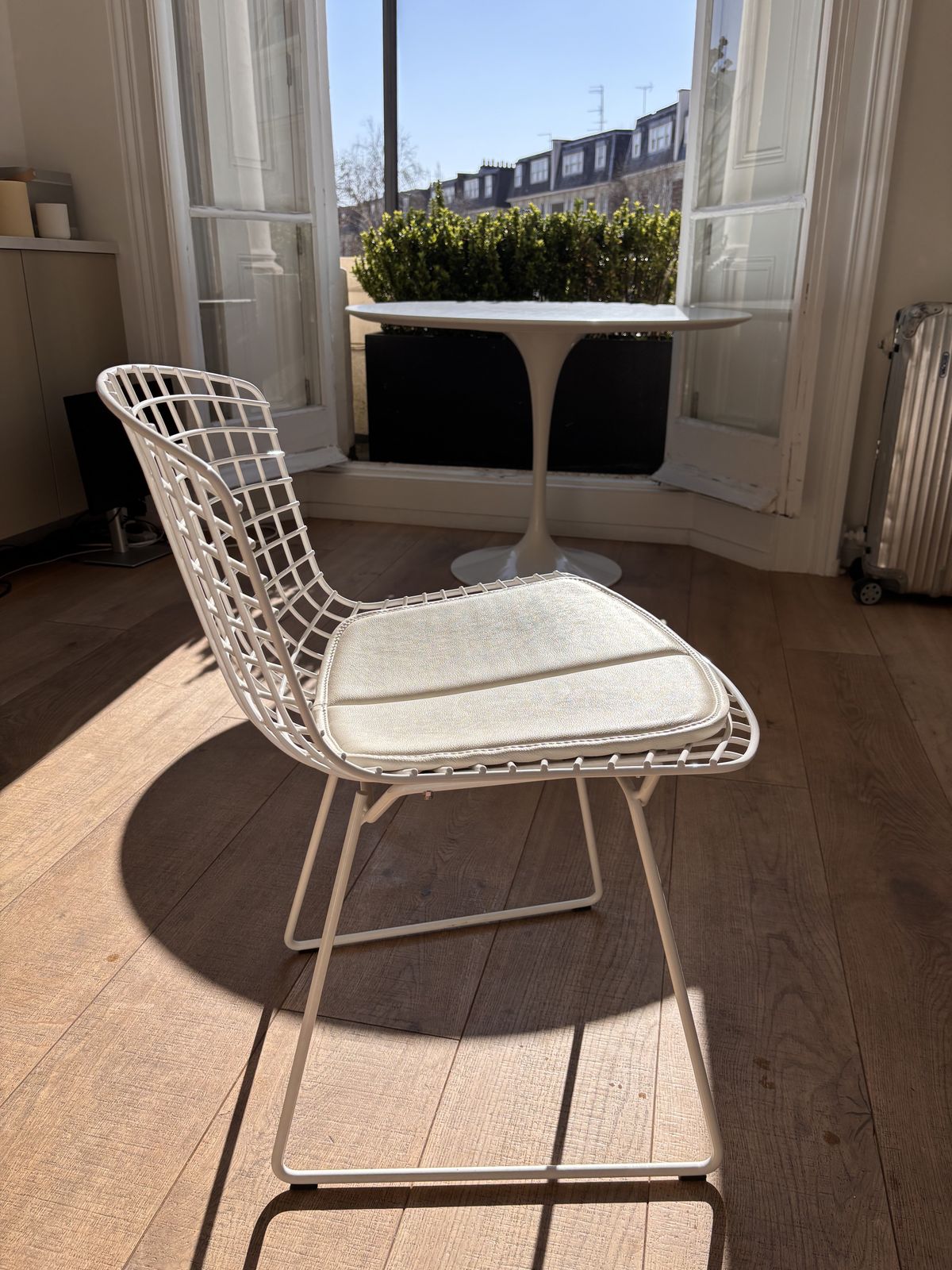Set Of Four Knoll Harry Bertoia Side Chairs photo 990.0