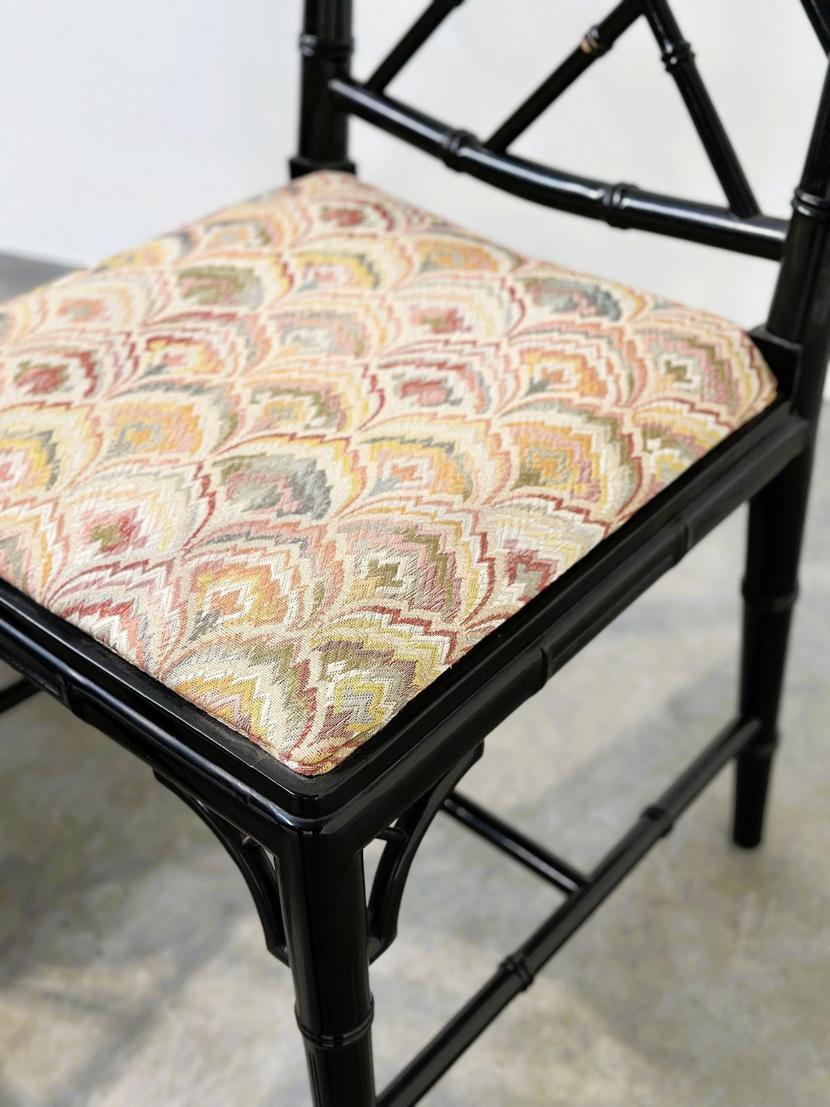 Set van 4 faux bamboe eetkamerstoelen in zwart lak, Hollywood Regency-stijl, jaren 1980 photo 1079.0