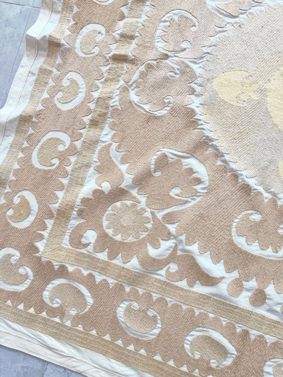 Tashkent Suzani Tablecloth   Hand Embroidered Textile 125 X 132 Cm photo buy