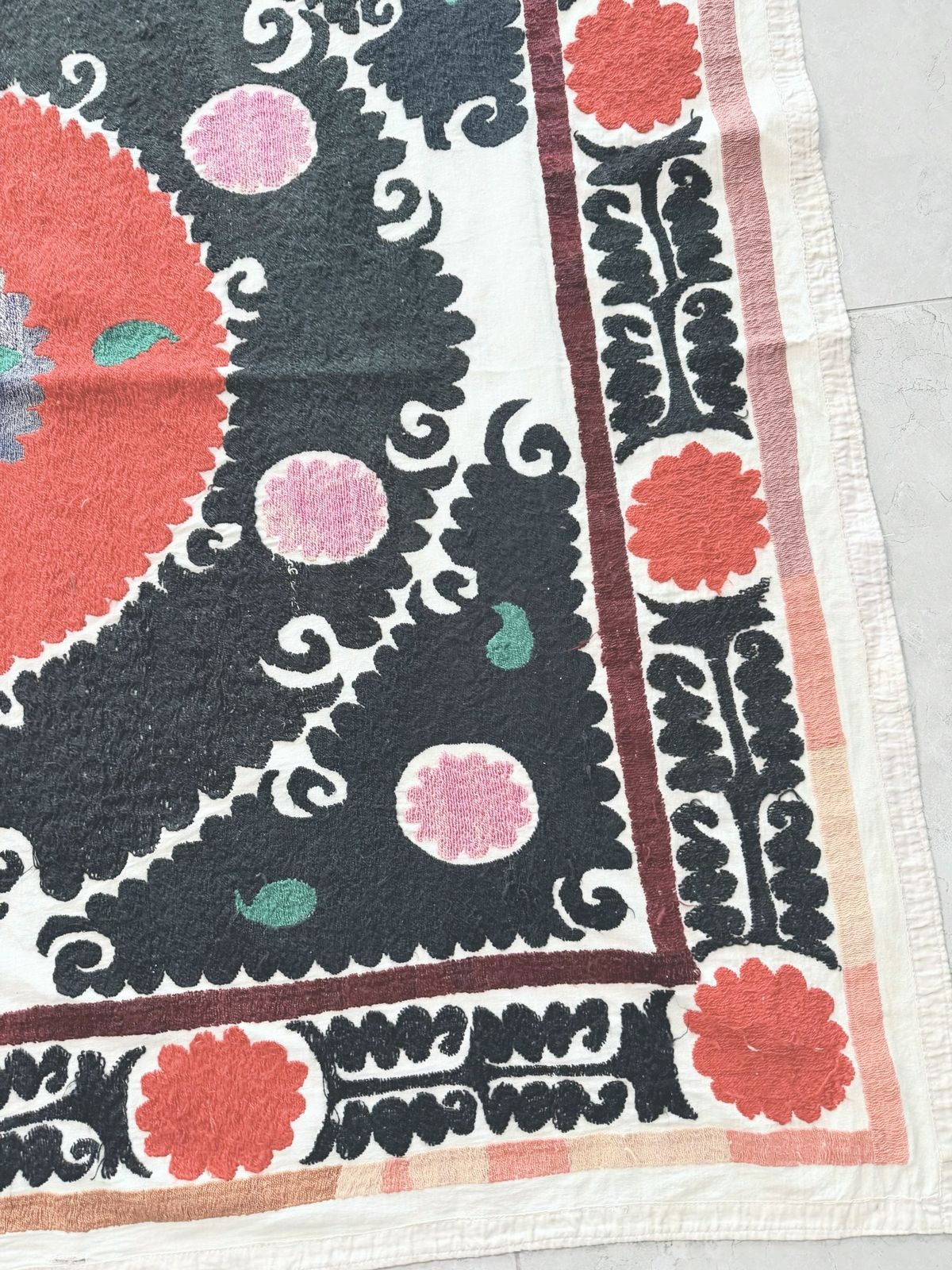 Suzani Tablecloth   Neutral Gray Samarkand Embroidery 127 X 135 Cm photo buy