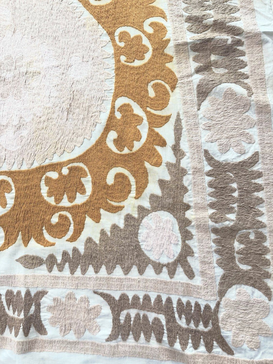 Boho Suzani Borduurwerk Wanddecoratie 120 x 134 cm photo Textiel