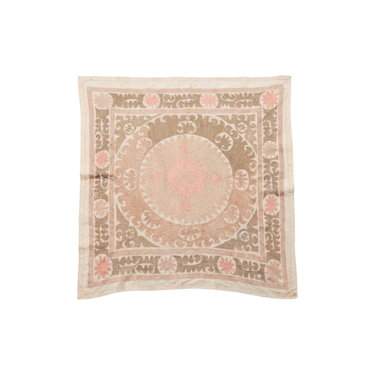 Suzani wanddecoratie, neutraal beige Oezbeeks tafelkleed, 123 x 132 cm