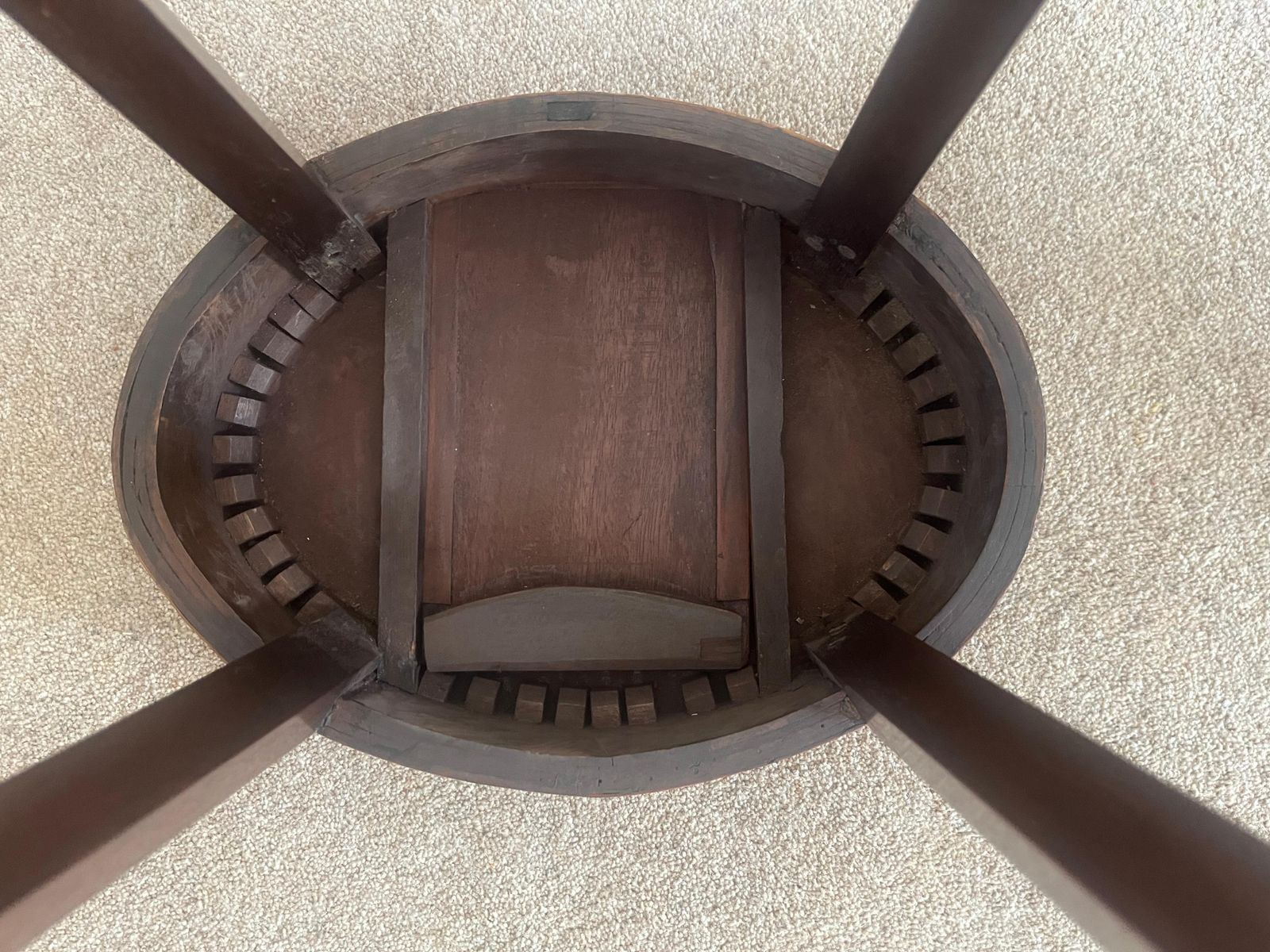 photo vintage George III Sheraton Period Walnut Candle Stand With Gallery, English Circa 1775
