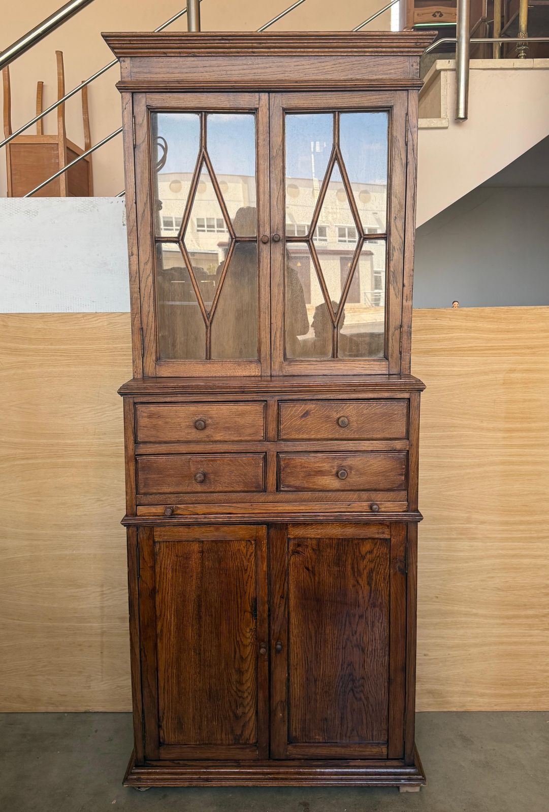 Vitrine bureau espagnole en chêne massif avec tiroirs photo furniture