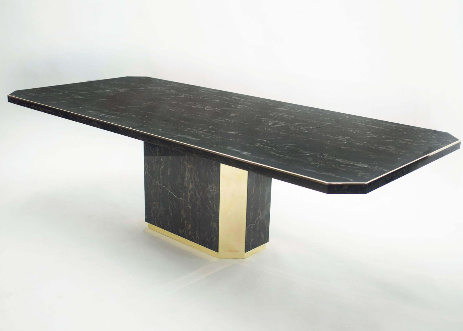 Table à manger J.C. Mahey pour Paco Rabanne en marbre Portoro noir et laiton, 1979 photo for sale