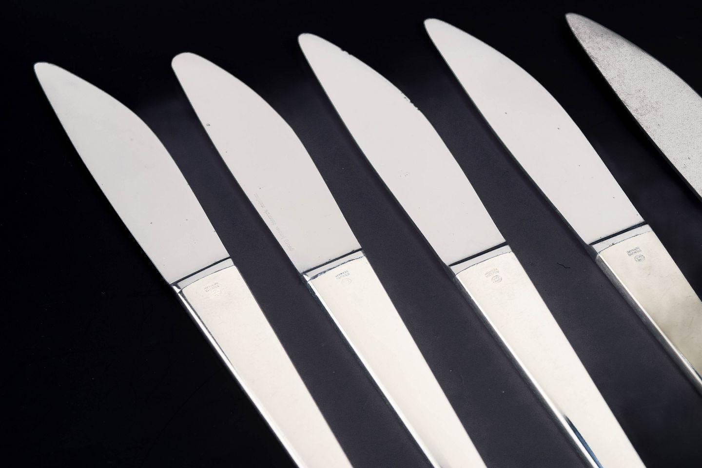 Henning Koppel voor Georg Jensen. Set van zes 'Caravel' tafeldinermessen. photo furniture