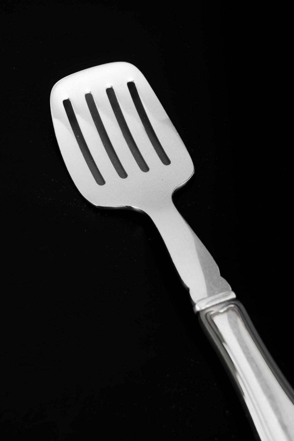 Georg Jensen. Sardinesvork Old Danish in roestvrij staal en sterling zilver. photo furniture