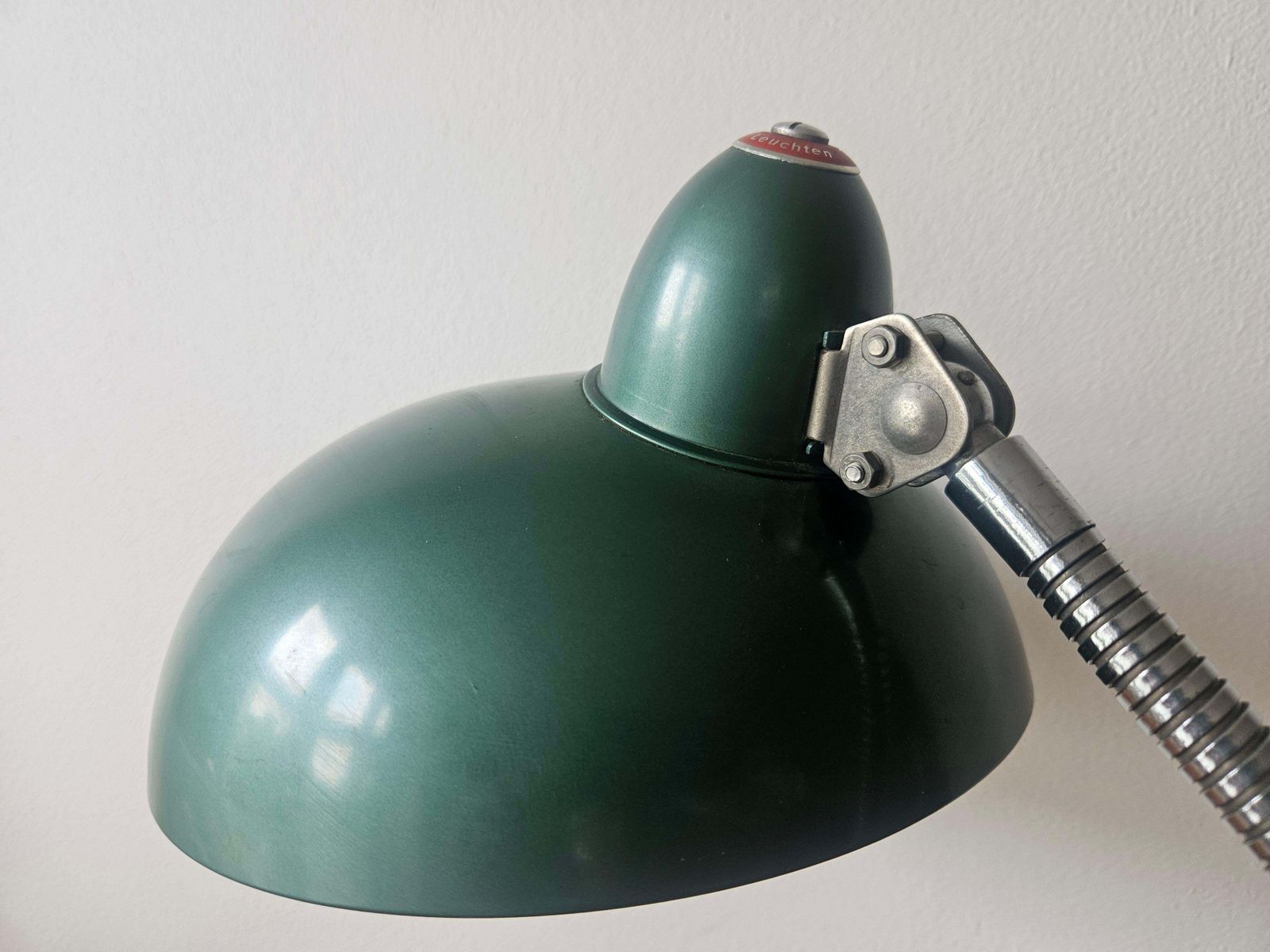 photo for sale Zeer zeldzame mid-century industriële tafel- of bureaulamp – Helo Leuchten, Duitsland, ca. jaren 1950