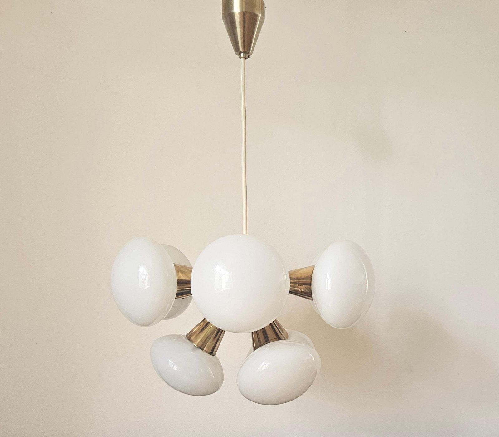 Zeldzame mid-century Sputnik-kroonluchter, Kamenický Šenov, jaren 1970 photo furniture
