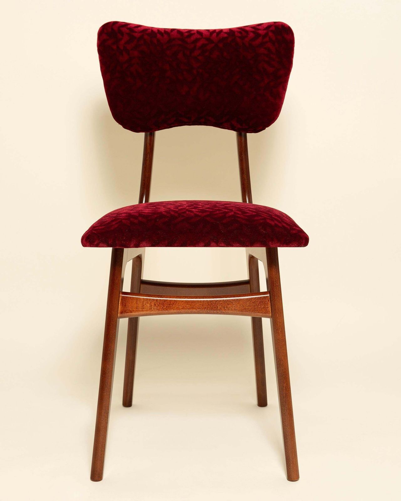 photo for sale Mid-Century vlinderchair, bordeauxrood fluweel Bacara, Dedar, walnoothout, 1960