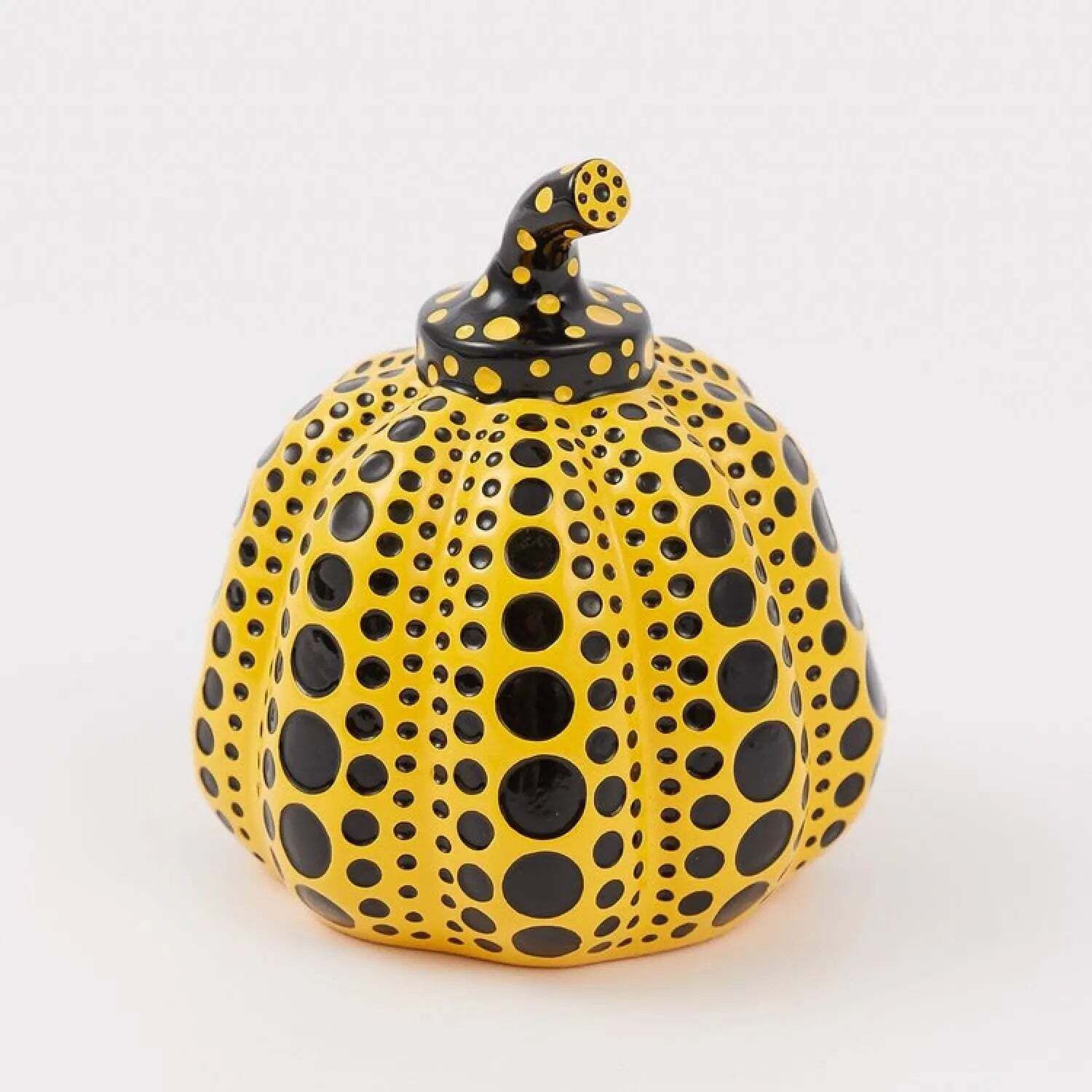 Mini citrouille en résine peinte à la main, édition limitée, Yayoi Kusama, jaune photo furniture