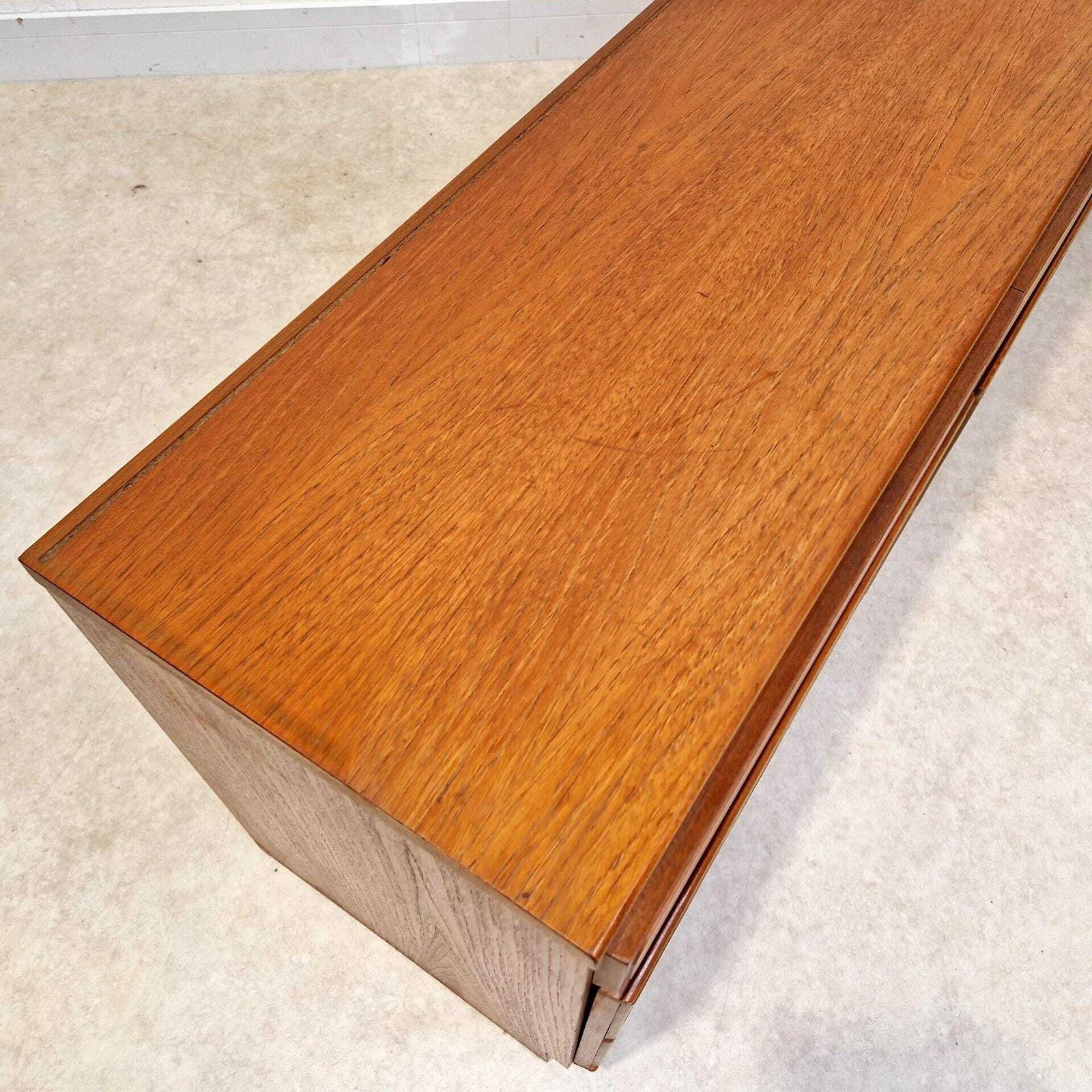 photo vinterior McIntosh Vintage Mid Century Danish Design Medium Teak Long Sideboard Buffet Credenza Pg234