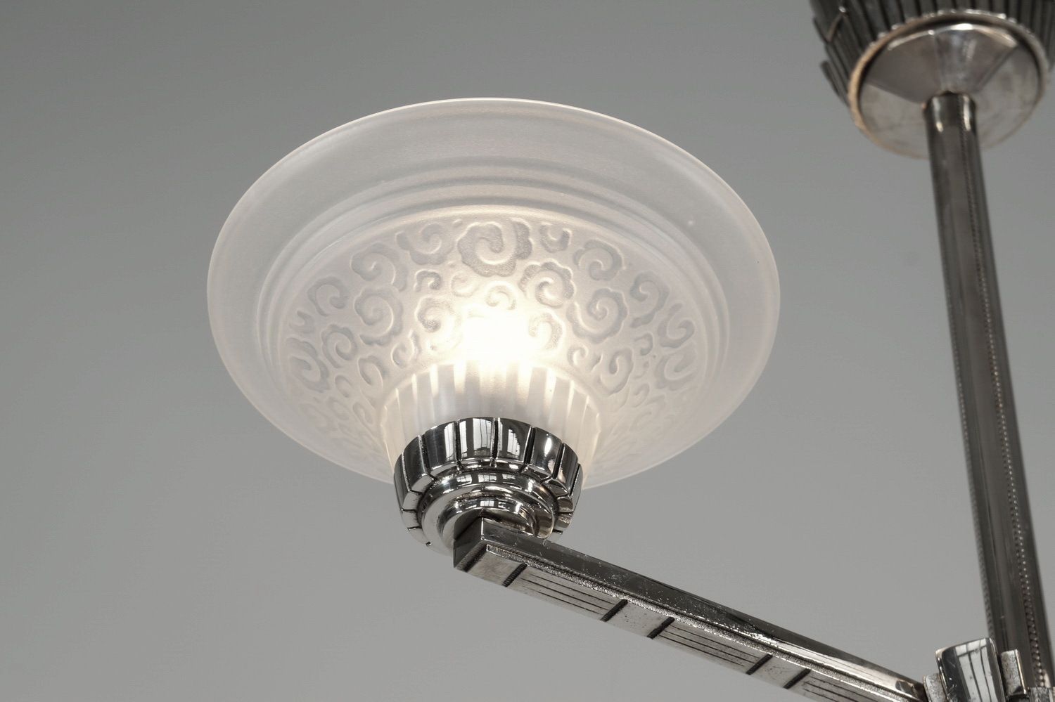 Franse art deco hanglamp van Muller Freres photo vinterior
