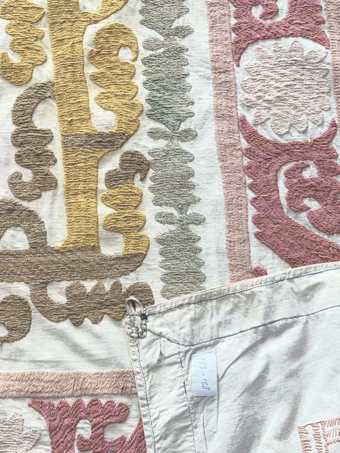 photo furniture Boho Tashkent Suzani Tafelkleed 133 x 138 cm