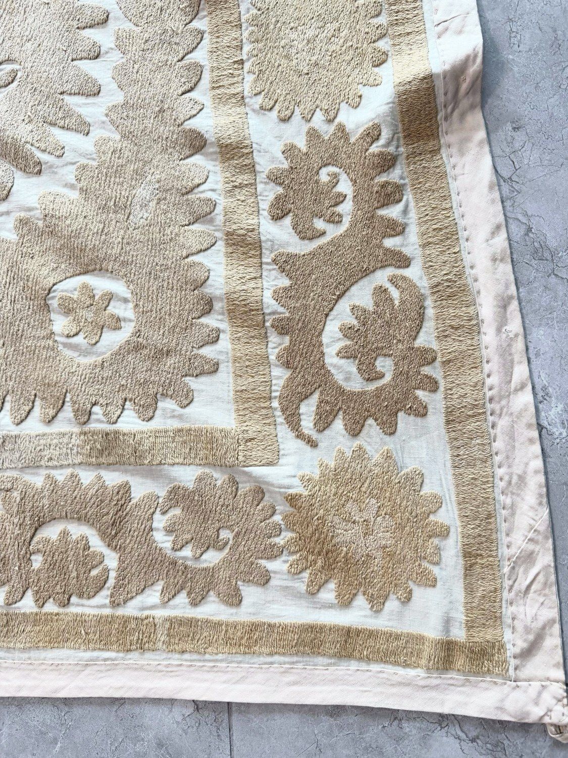 Suzani Wall Decor — Neutral Tan Uzbek Tablecloth, 137 X 147 Cm photo vintage