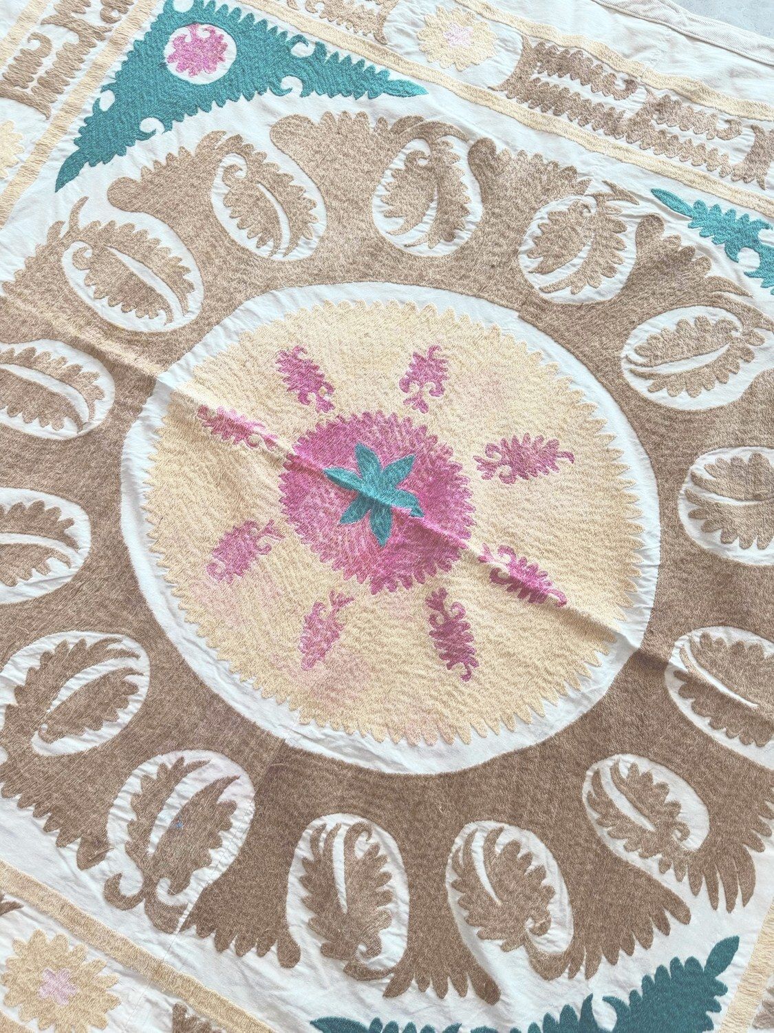 Boho Neutral Tan Suzani From Tashkent 142 X 146 Cm photo vinterior