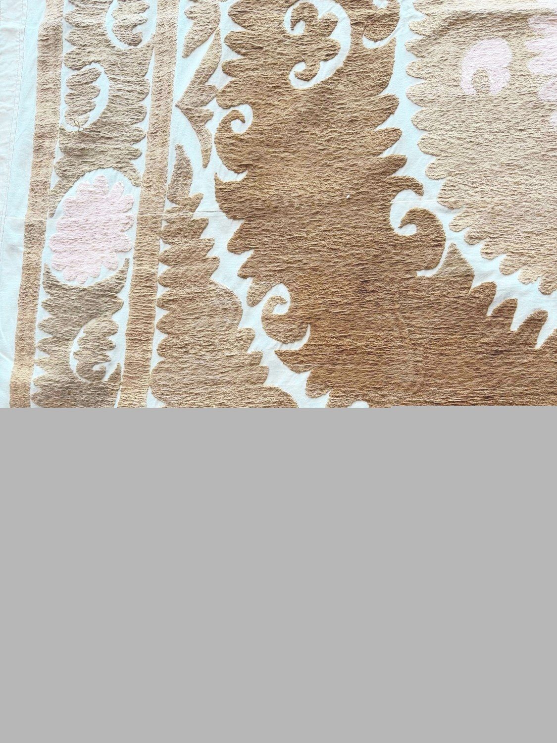 Decoratieve Vintage Neutrale Beige Suzani Uit Oezbekistan 145 X 150 Cm photo Textiel