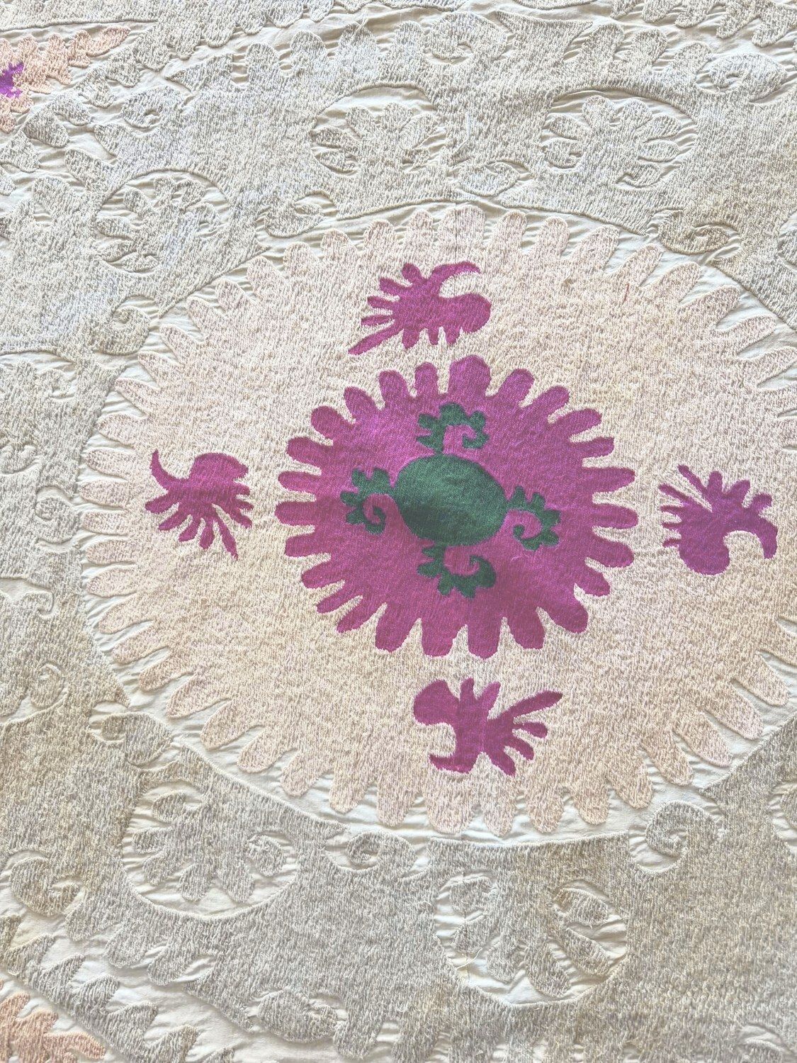 Suzani Wall Hanging Decor   Mid 20th Century Embroidery   150 X 156 Cm photo furniture