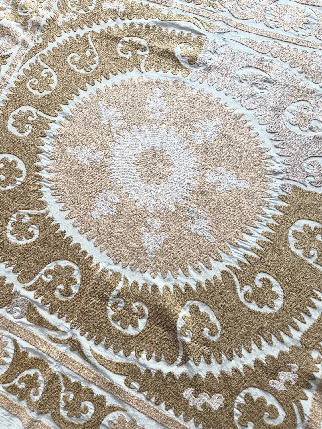 Suzani décoratif mural, nappe ouzbèke ton neutre beige, 152 x 152 cm photo buy