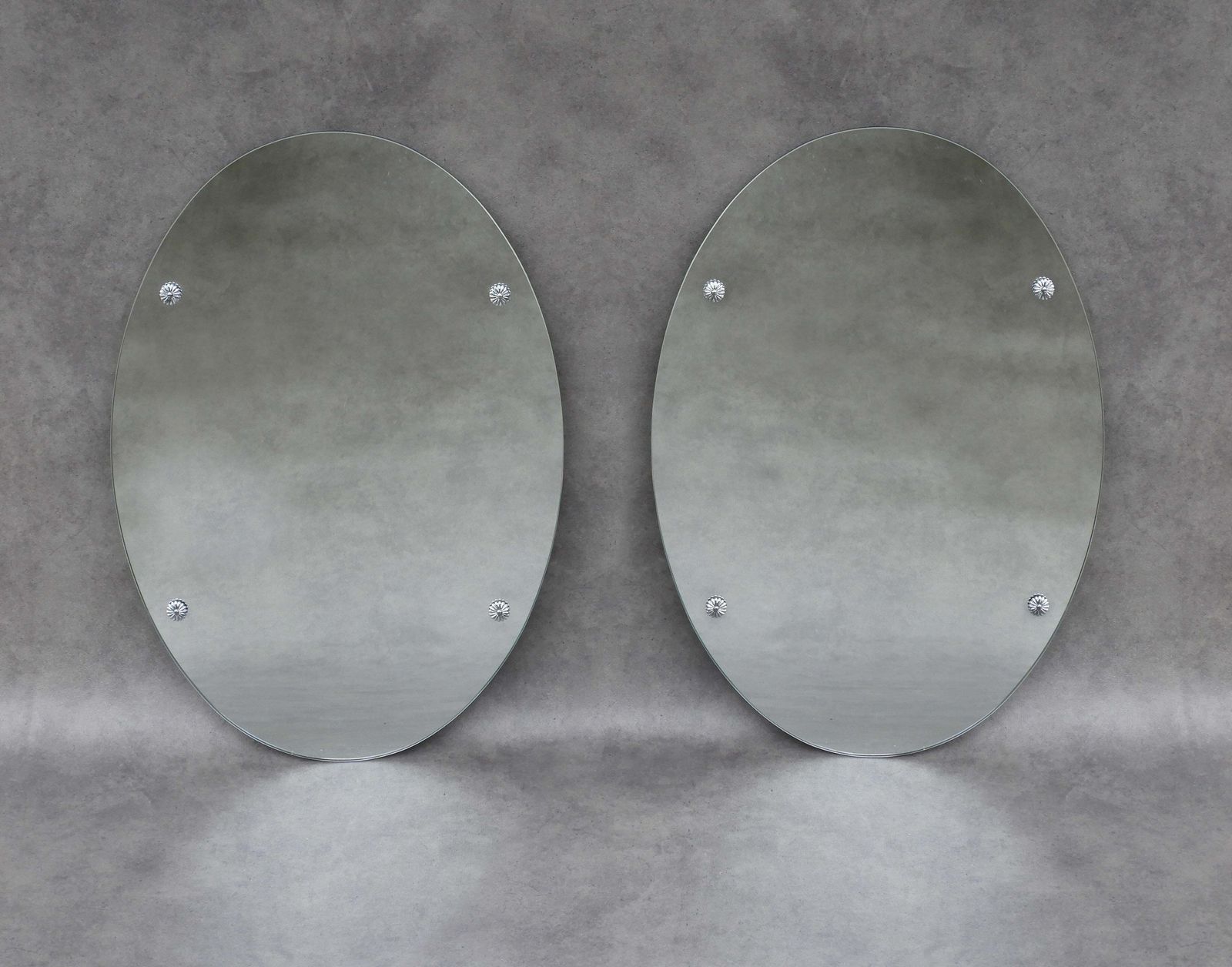 2185.0 Franse neoklassieke badkameraccessoires, 14-delig photo