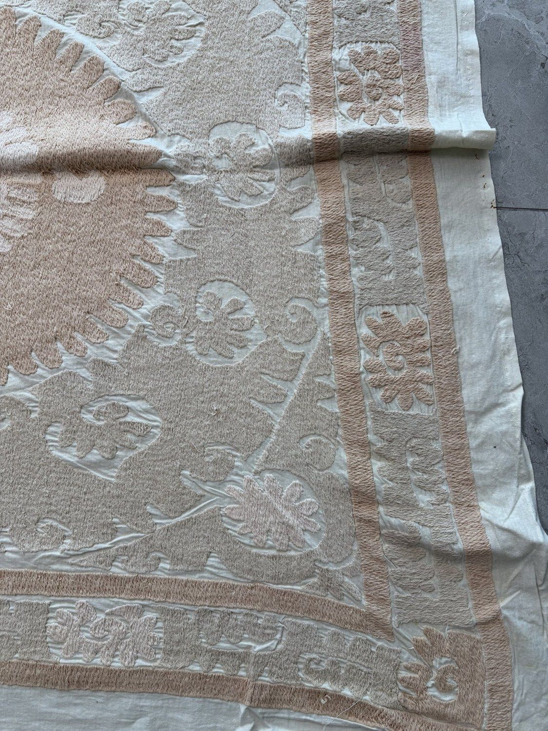 Hand Embroidered White Pink Samarkand Suzani Tapestry 131 X 133 Cm photo for sale