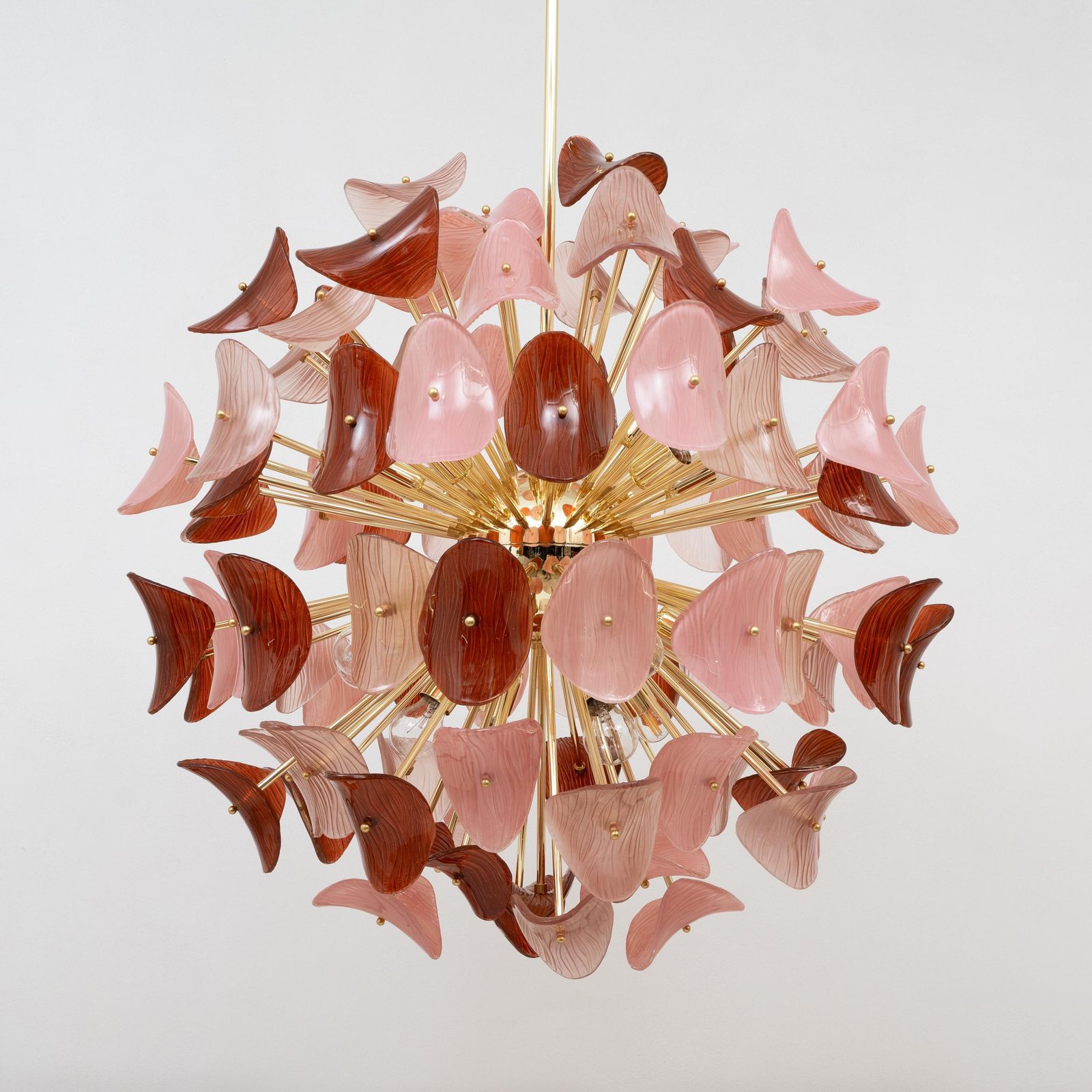 Italiaanse Sputnik-hanglamp in roze en robijnrood Murano-glas met messing photo 8820.0