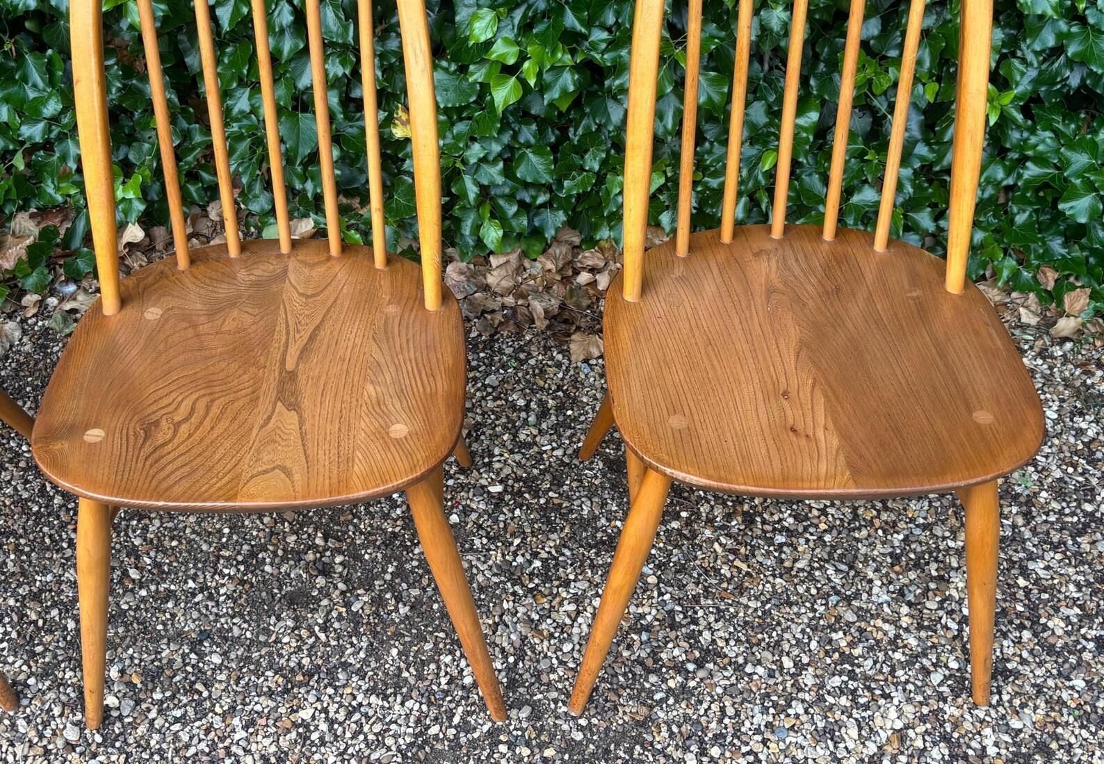 photo vintage Set Of Six Ercol Windsor 365 Quaker Dining Chairs C.1960s