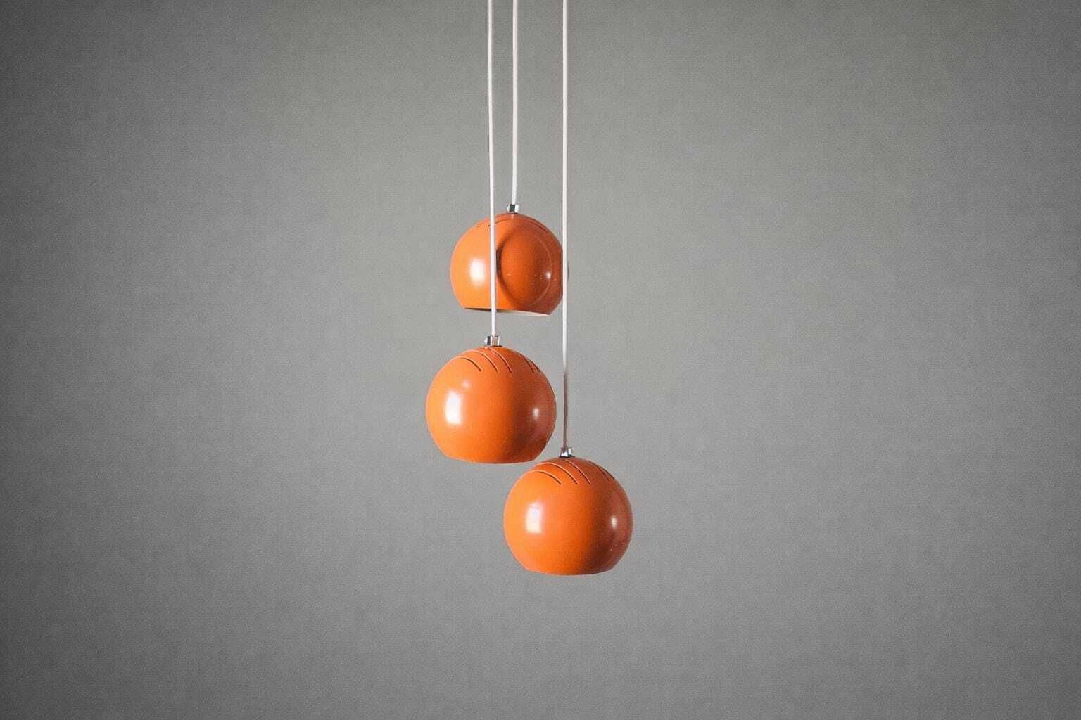 Set van 3 oranje cascade hanglampen – Space Age bollampen, jaren 1970