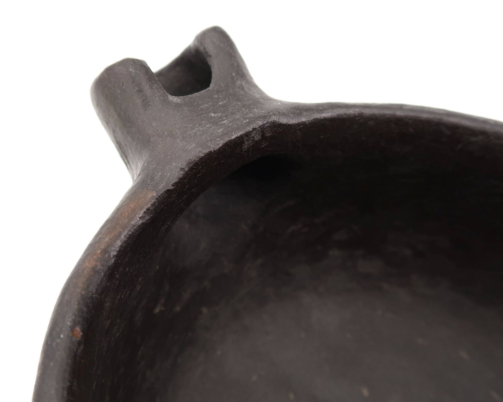 Zwart keramisch terracotta kruikje – Aboriginal, La Palma, Canarische Eilanden photo vintage