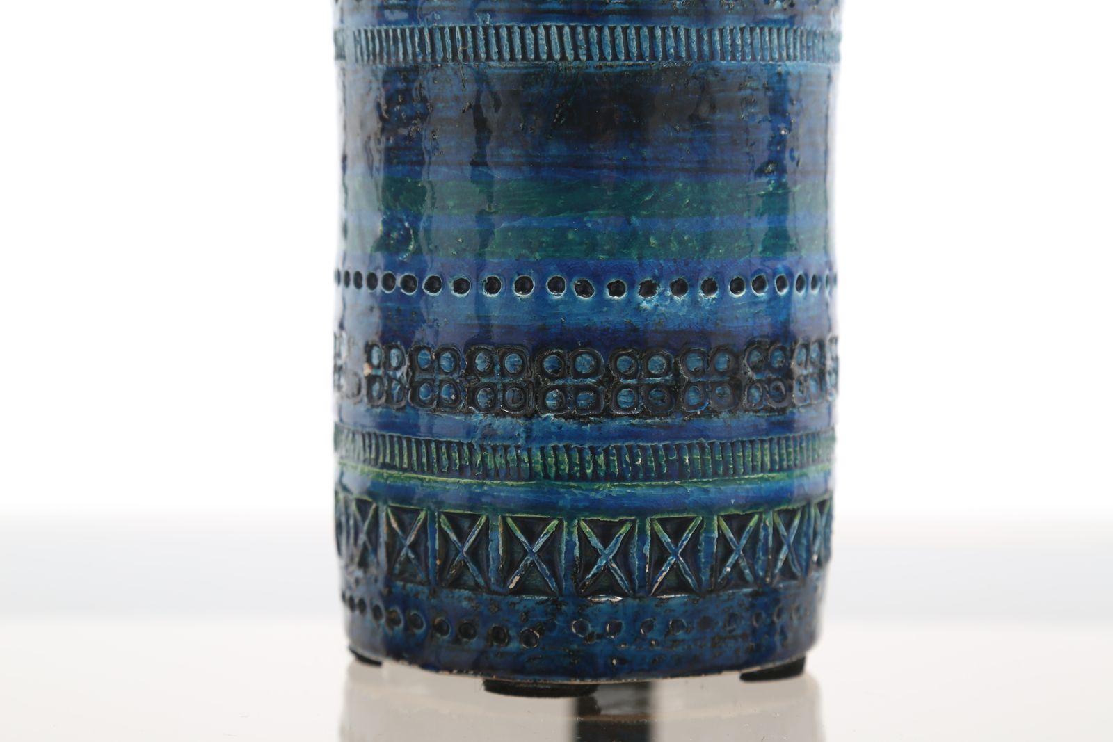 Vase en céramique mid-century Aldo Londi pour Bitossi « Rimini Blu », 17 cm de hauteur, Italie, années 1960 photo furniture