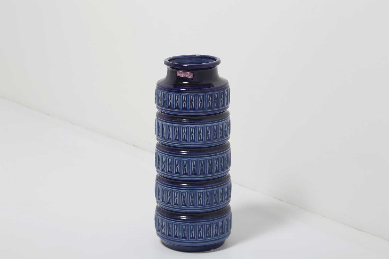 Vase de sol Scheurich mid-century modern en bleu cobalt à relief géométrique, Allemagne de l'Ouest, 40 cm photo furniture
