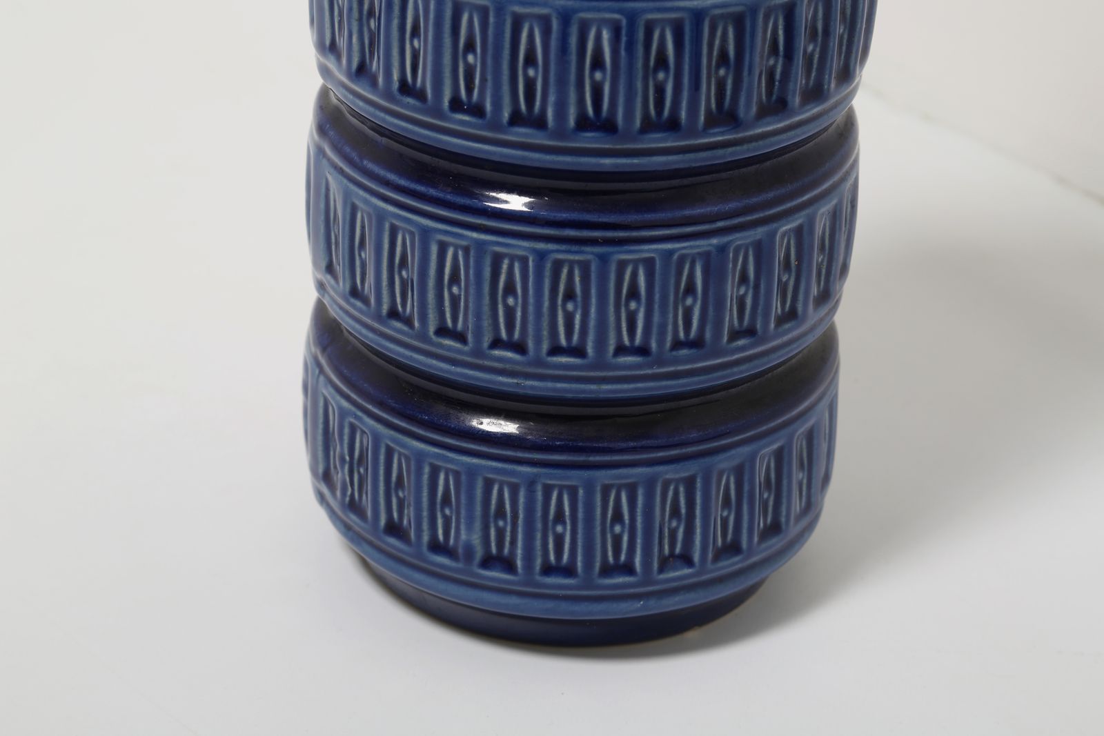 Vase de sol Scheurich mid-century modern en bleu cobalt à relief géométrique, Allemagne de l'Ouest, 40 cm photo 135.0