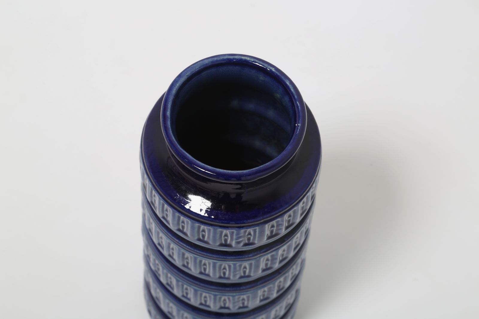 Mid Century Modern Scheurich Cobalt Blue Geometric Relief Floor Vase, West Germany, 40cm photo vintage