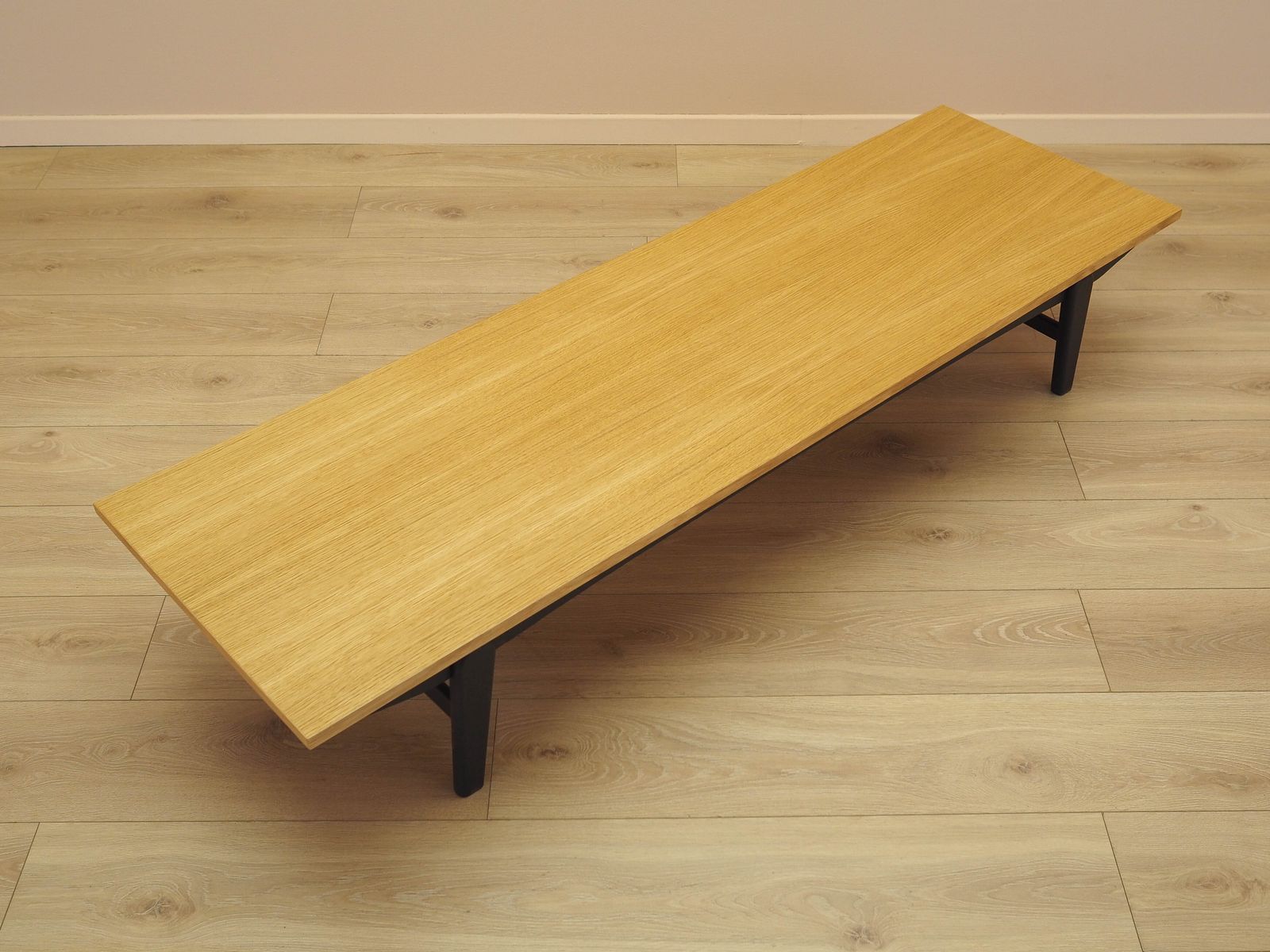 Eiken lowboard, Deens design, jaren 1970, gemaakt in Denemarken photo vinterior
