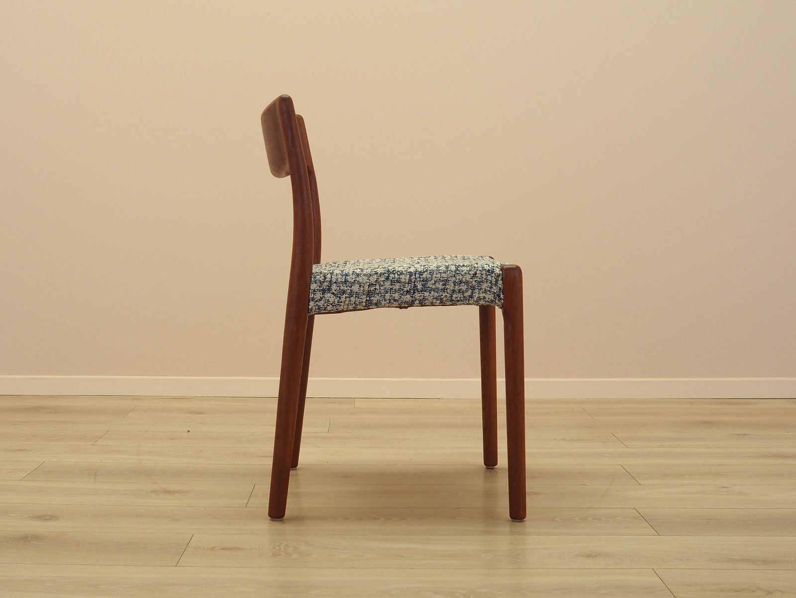 Teakhouten stoel, Deens design, jaren 1960, fabrikant: EMC Möbler photo vintage