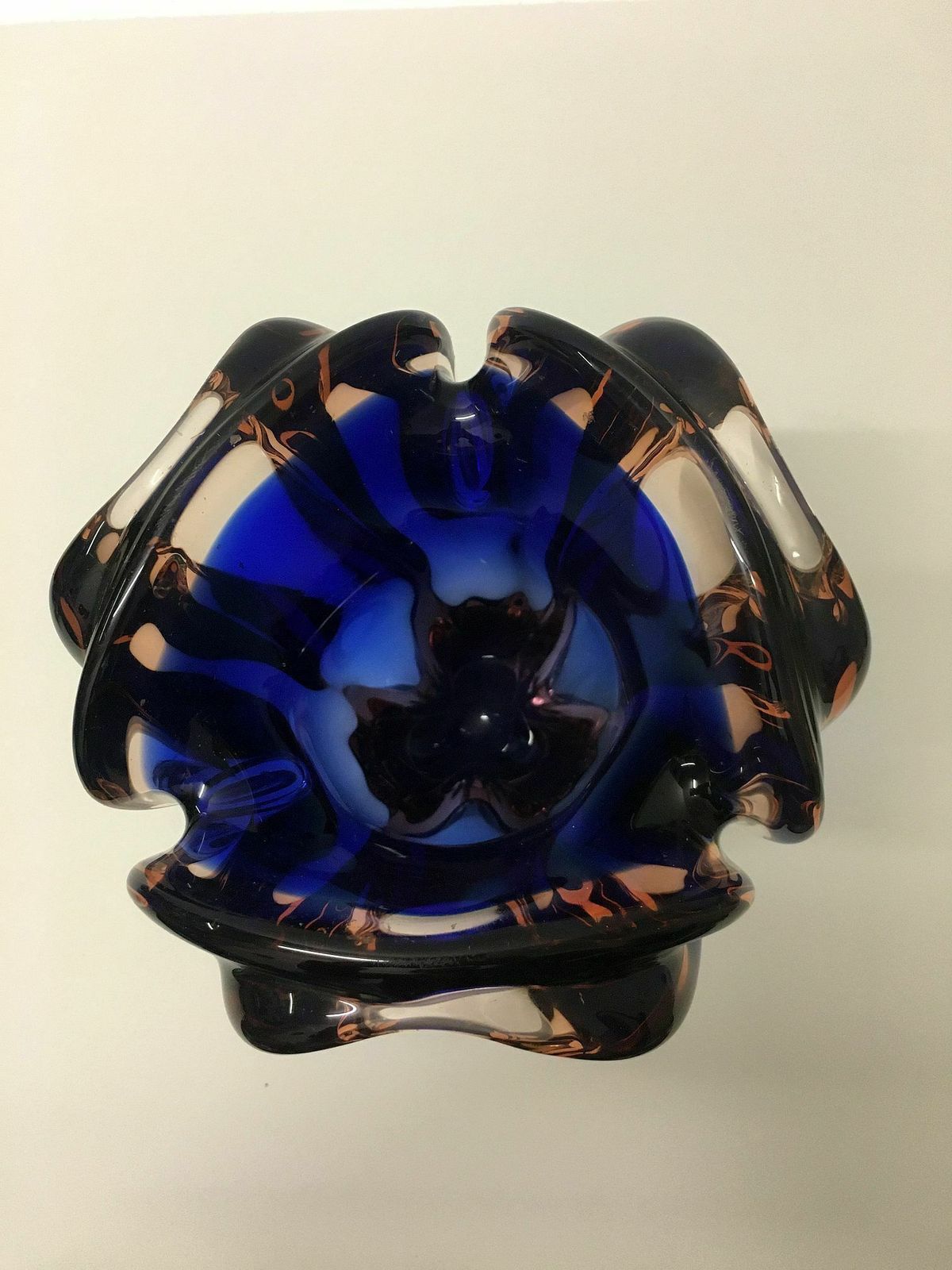 Blauw-paarse vaas / Josef Hospodka photo vinterior
